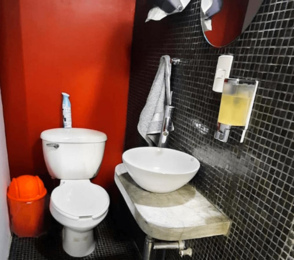 Habitaciones Privadas Con Bano Propio En Una Zona Segura Y Centrica De Guadalajara. 외부 사진
